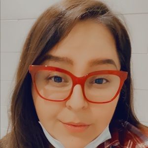 Meet your Posher, Leslie